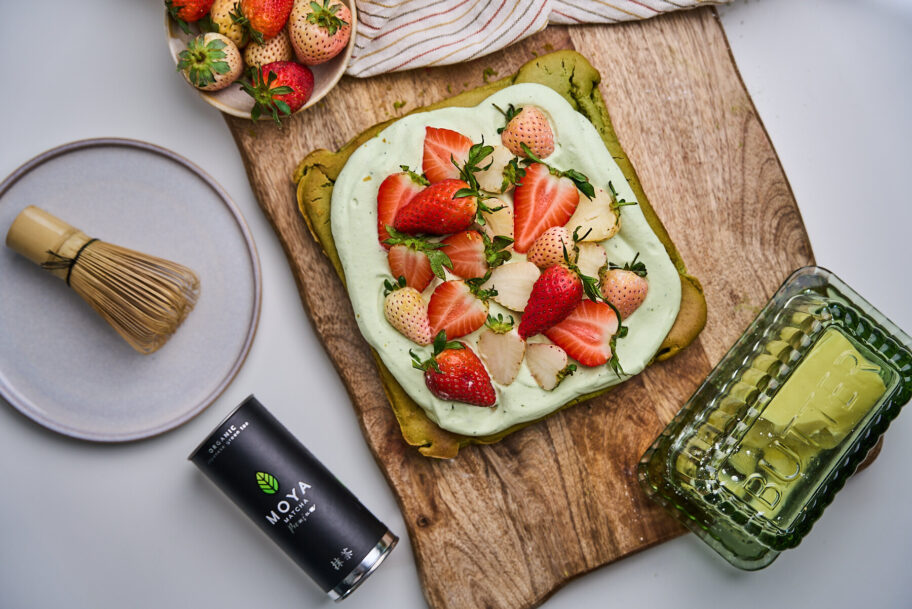 matcha brownie ciasto